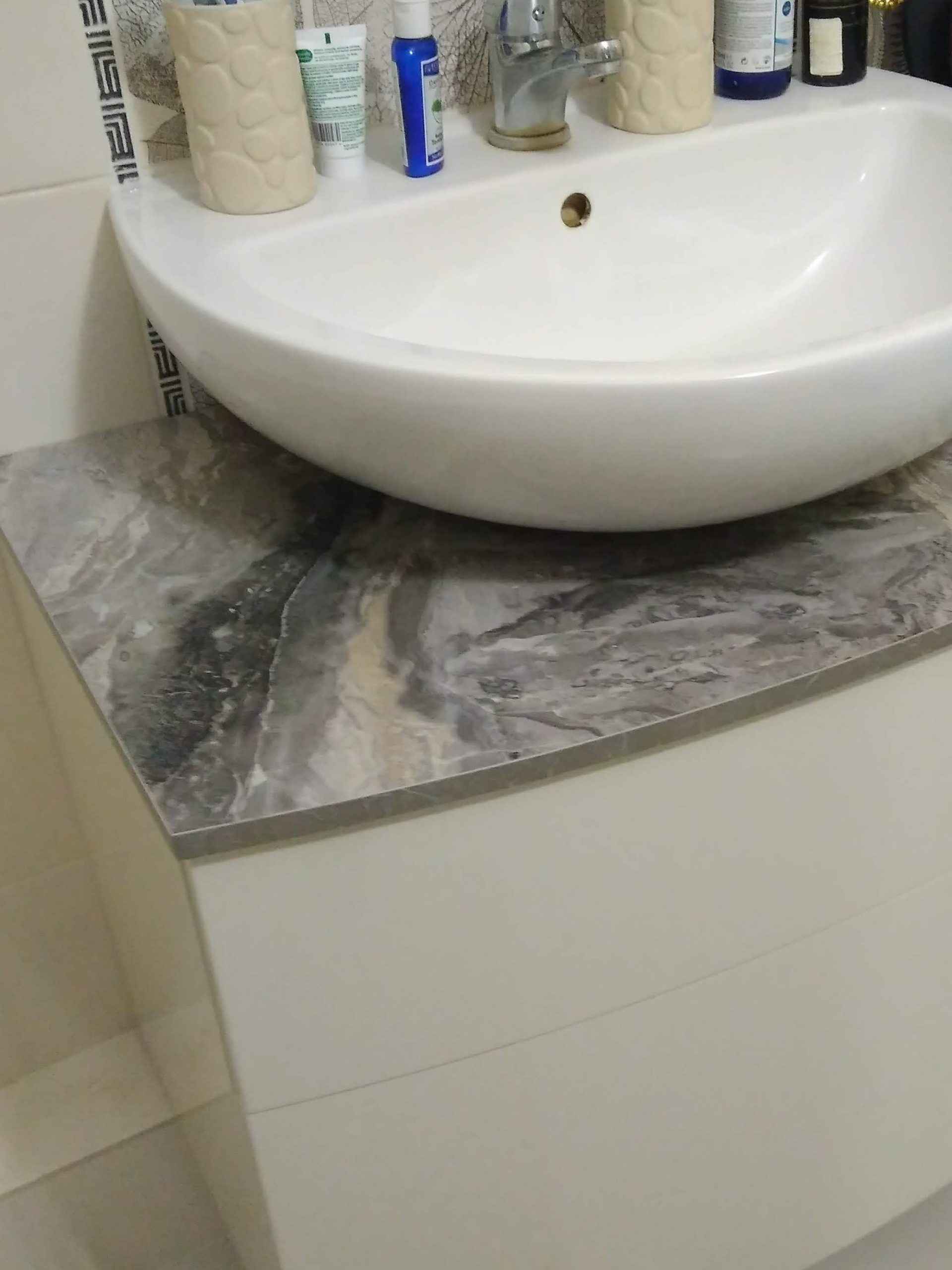 Стільниця з матеріалу конпліт
